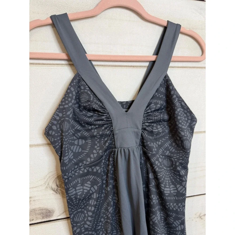 Patagonia Kamala Dress Womens Medium Grey Print V-Neck Sleeveless 58896SP11 - Picture 2 of 6